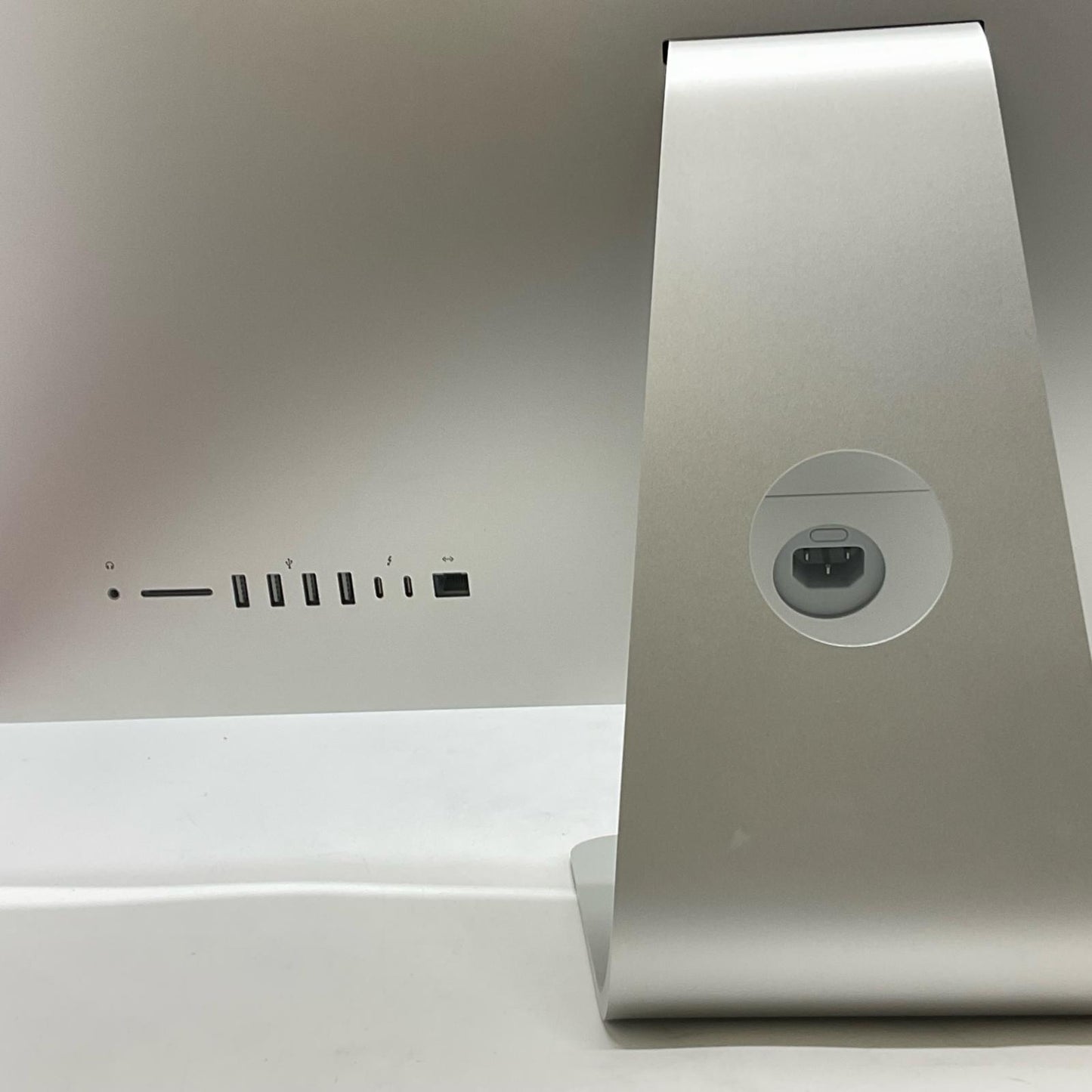 【全額返金保証】【最速発送】Apple iMac 27インチ 3.4 GHz クアッドコア Intel Core i5 8GB フュージョンドライブ 1TB 美品 動作確認済