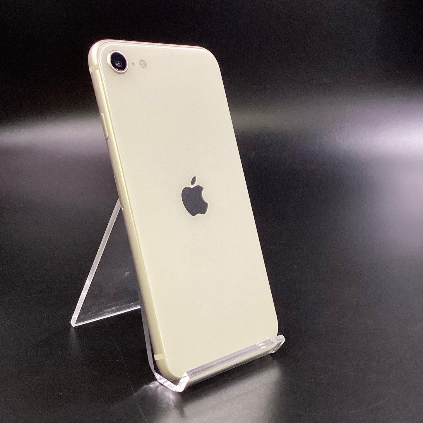 【全額返金保証】【最速発送】Apple iPhone iPhone SE（第3世代） 128GB スターライト docomo 白ロム 動作確認済 79%