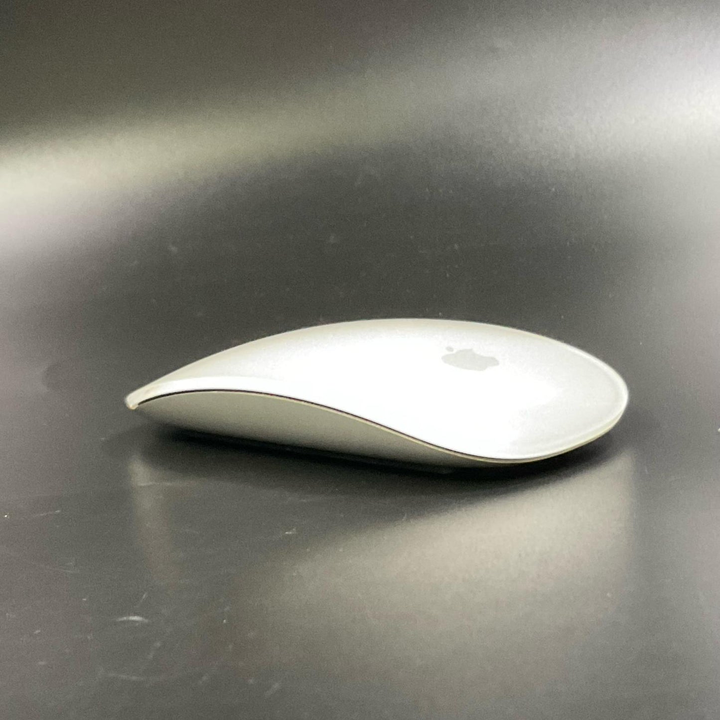 【全額返金保証】【最速発送】Apple Magic Mouse 2 MLA02J/A 超美品 動作確認済