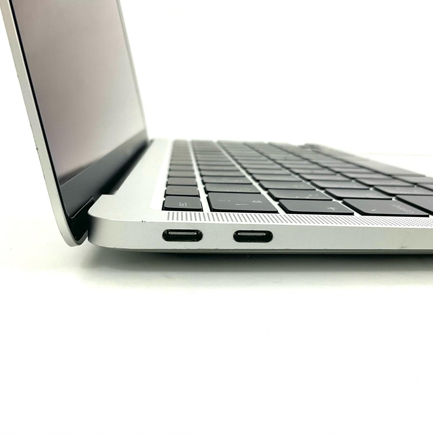 【全額返金保証】【最速発送】Apple MacBook Air 13インチ 2020 Apple M1 8GB 256GB シルバー 94% 美品 動作確認済