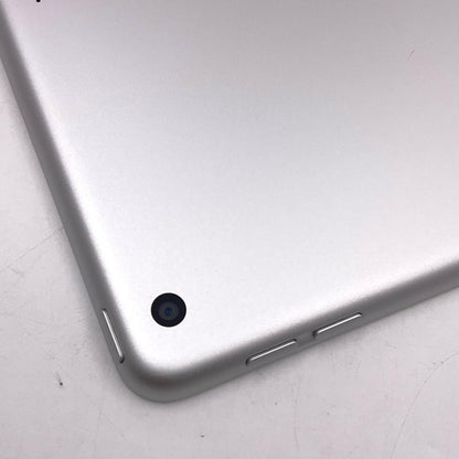 【全額返金保証】【最速発送】Apple iPad iPad 10.2インチ 第7世代 128GB シルバー Wi-Fi 動作確認済