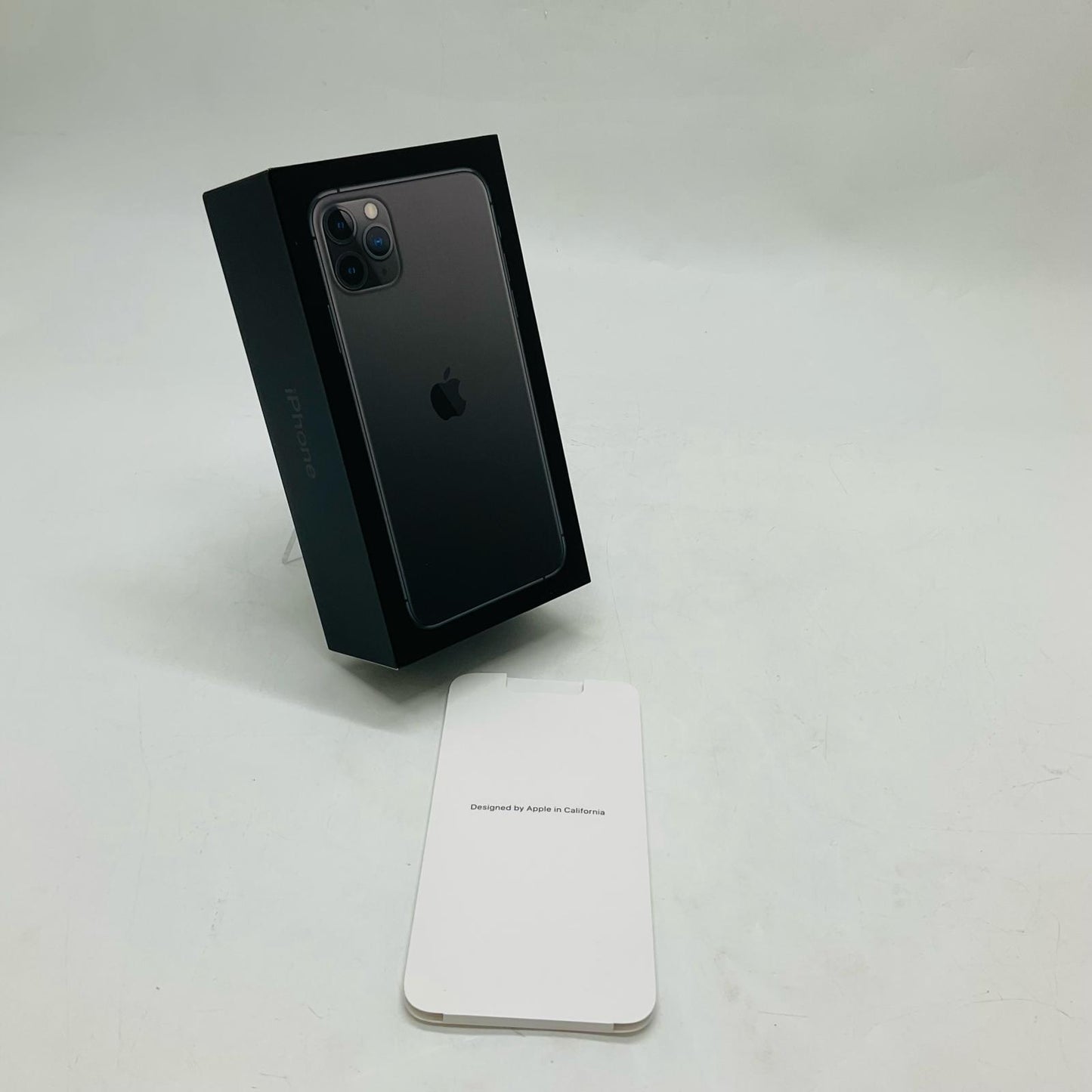 【全額返金保証】【最速発送】Apple iPhone iPhone 11 Pro Max 64GB スペースグレイ au 白ロム 動作確認済 74%