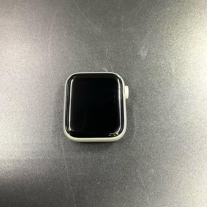 【全額返金保証】【最速発送】Apple Watch Nike SE 第1世代 アルミニウム 40mm GPS 77% 動作確認済