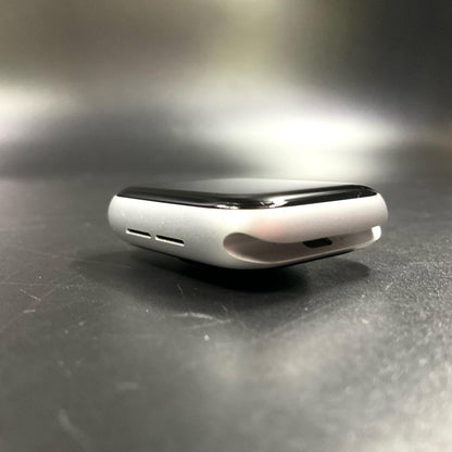 【全額返金保証】【最速発送】Apple Watch Nike SE 第1世代 アルミニウム 40mm GPS 77% 動作確認済