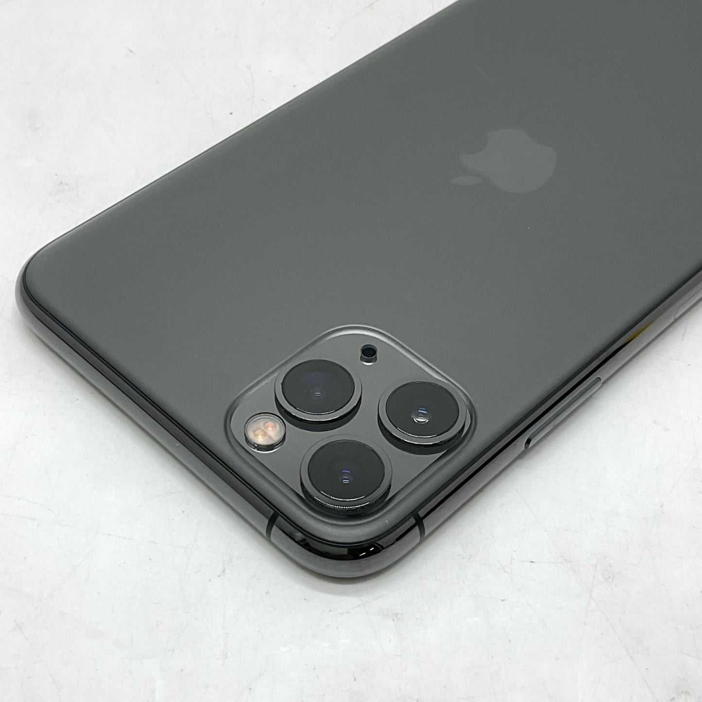 【全額返金保証】【最速発送】Apple iPhone iPhone 11 Pro Max 512GB スペースグレイ Softbank 白ロム 動作確認済 77%