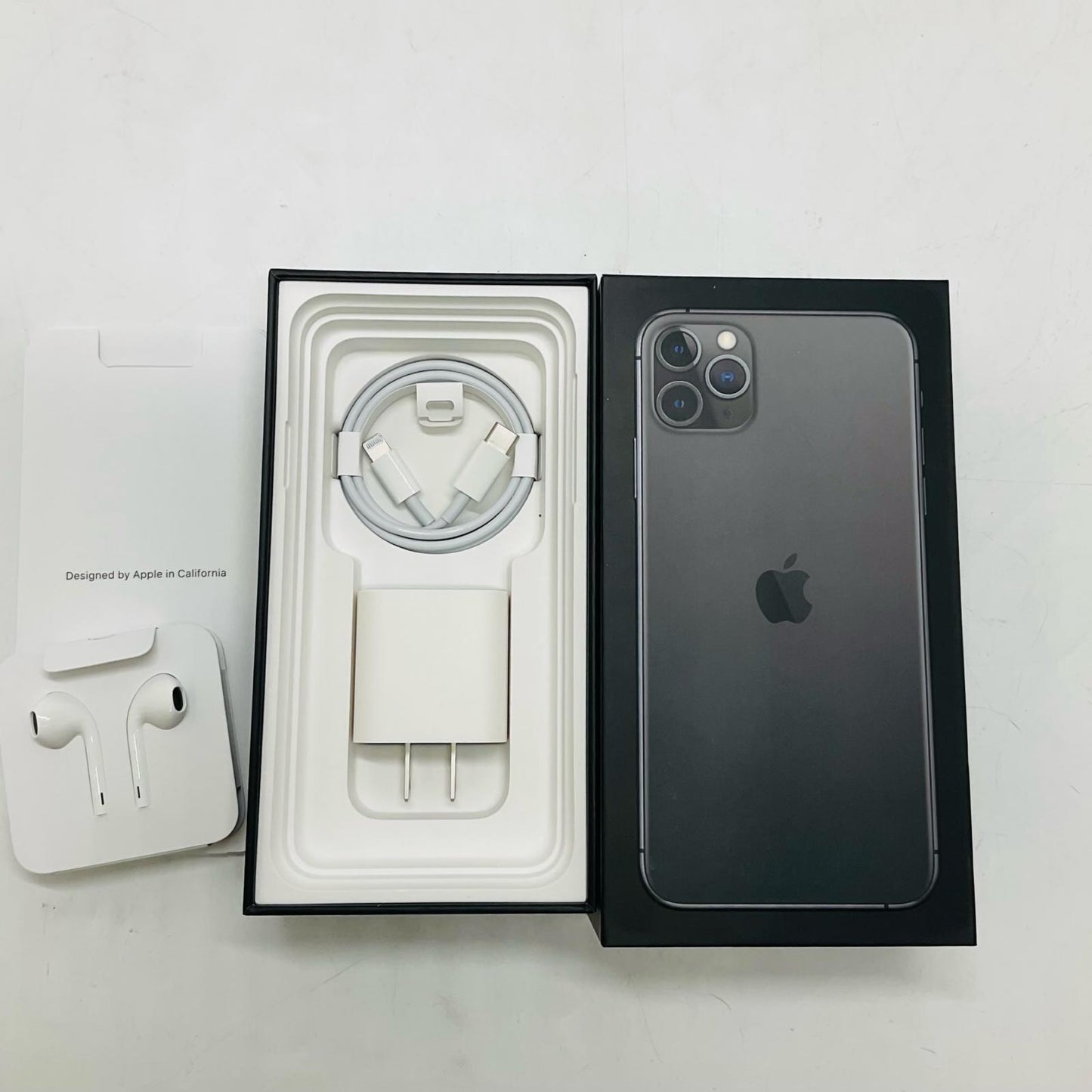 【全額返金保証】【最速発送】Apple iPhone iPhone 11 Pro Max 512GB スペースグレイ Softbank 白ロム 動作確認済 77%