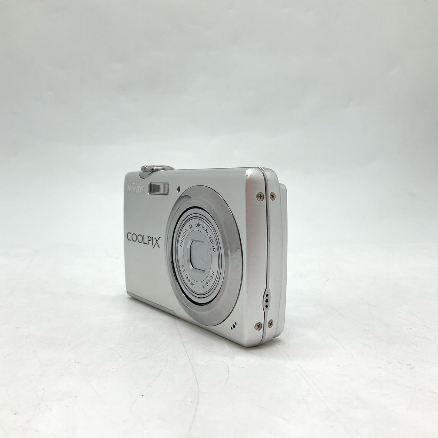 【全額返金保証】【最速発送】Nikon コンパクトデジタルカメラ COOLPIX S220 [シルバー] 美品 動作確認済