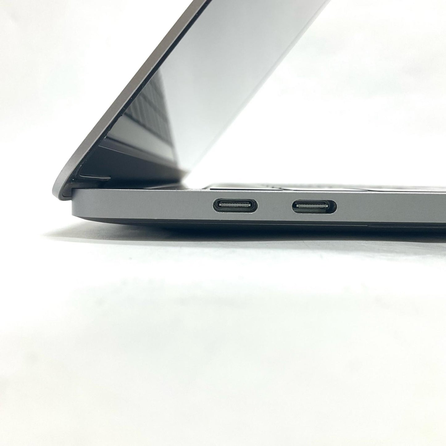 【全額返金保証】【最速発送】Apple MacBook Pro 13.3インチ 2019 2.8GHz クアッドコア Intel Core i7 16GB 256GB スペースグレイ 美品 動作確認済