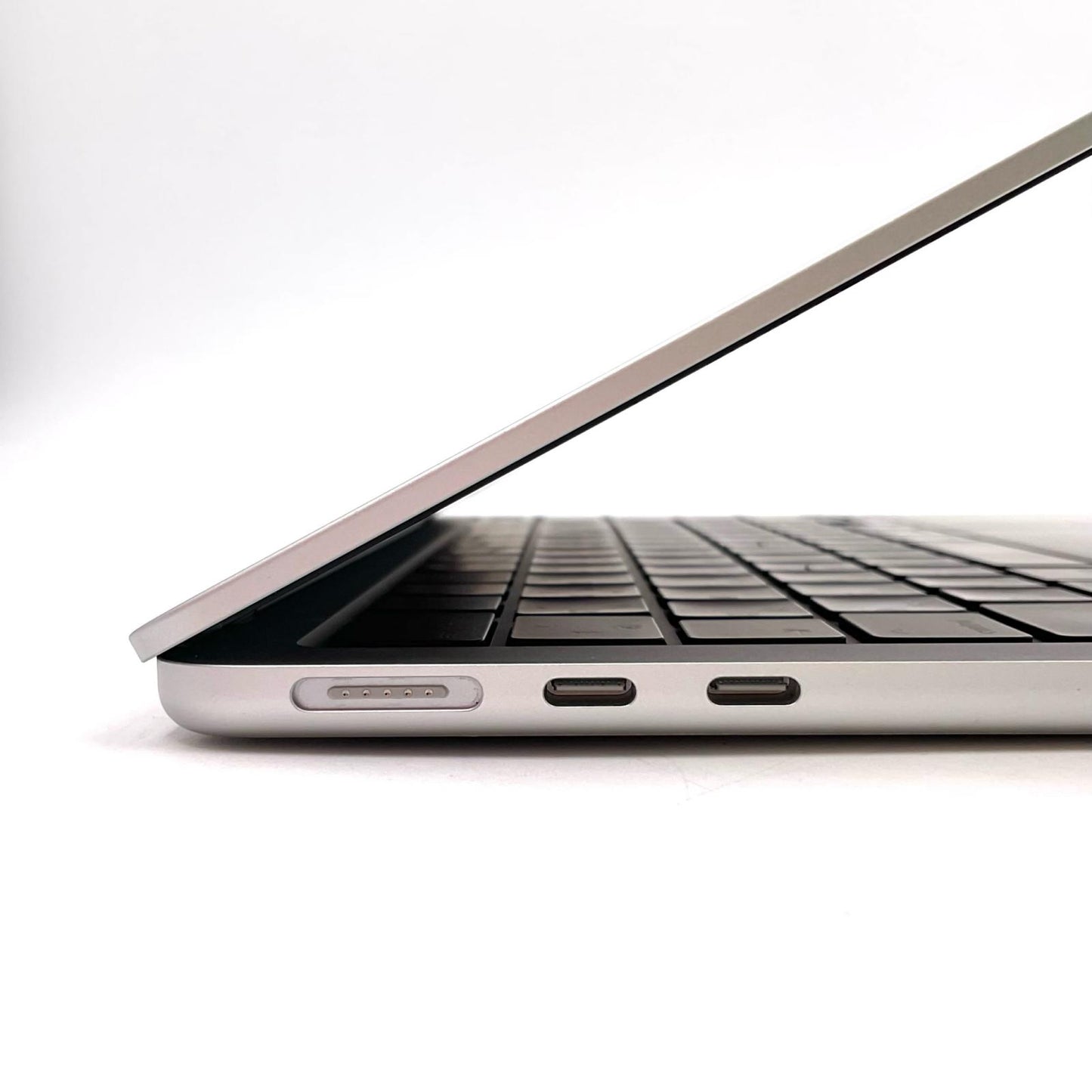 【全額返金保証】【最速発送】Apple MacBook Air 13.6インチ 2022 Apple M2 8GB 256GB シルバー 100% 美品 動作確認済