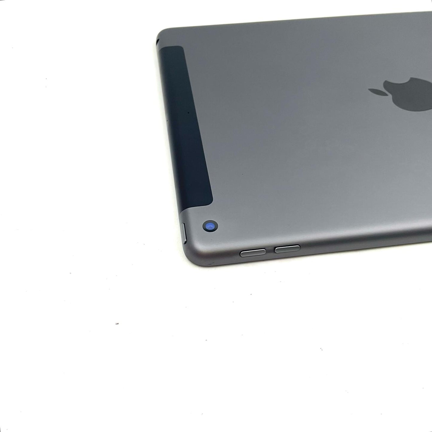 【全額返金保証】【最速発送】Apple iPad 10.2インチ 第7世代 128GB スペースグレイ WiFi+Cellular Softbank 動作確認済