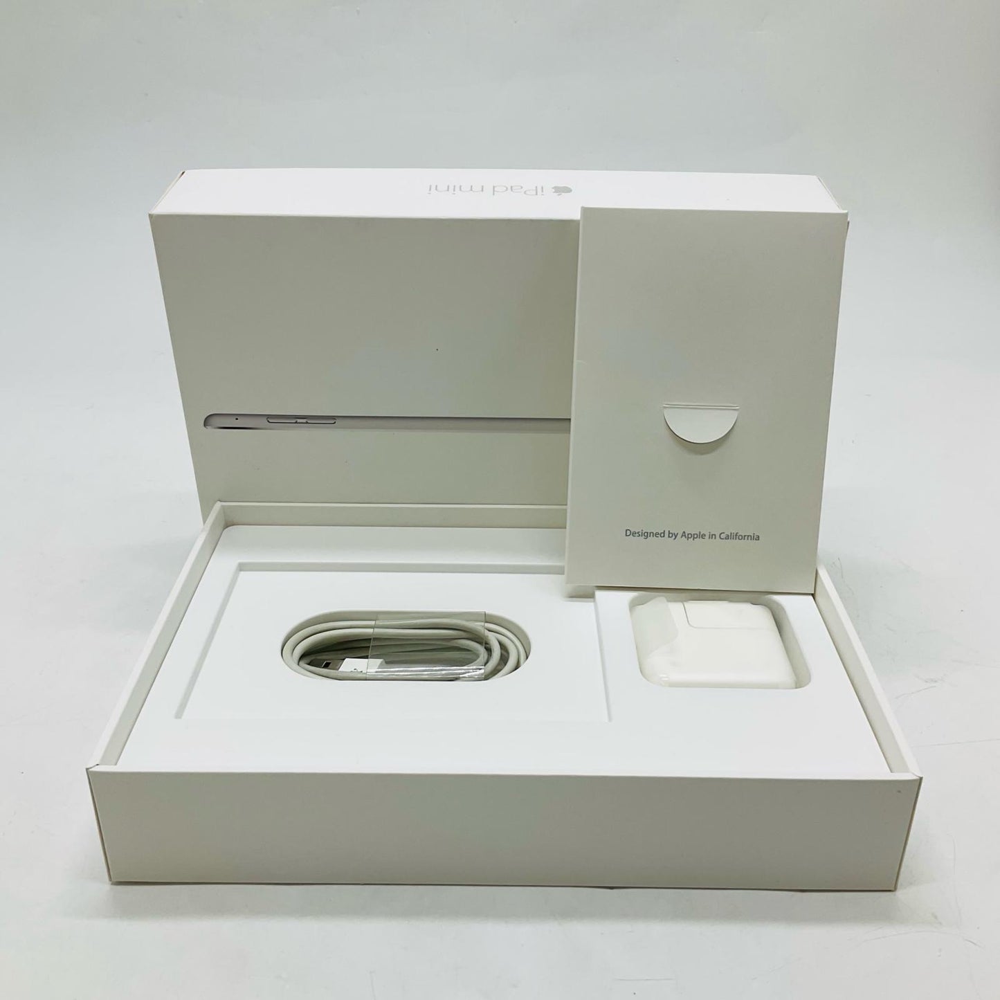 【最速発送】Apple iPad mini 7.9インチ 第4世代 128GB シルバー Wi-Fi【難有】