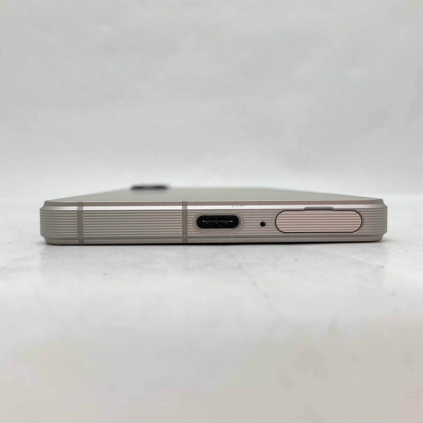 【全額返金保証】【最速発送】Sony Xperia 1 V 512GB Platinum Silver SIMフリー XQ-DQ44 白ロム 超美品 動作確認済