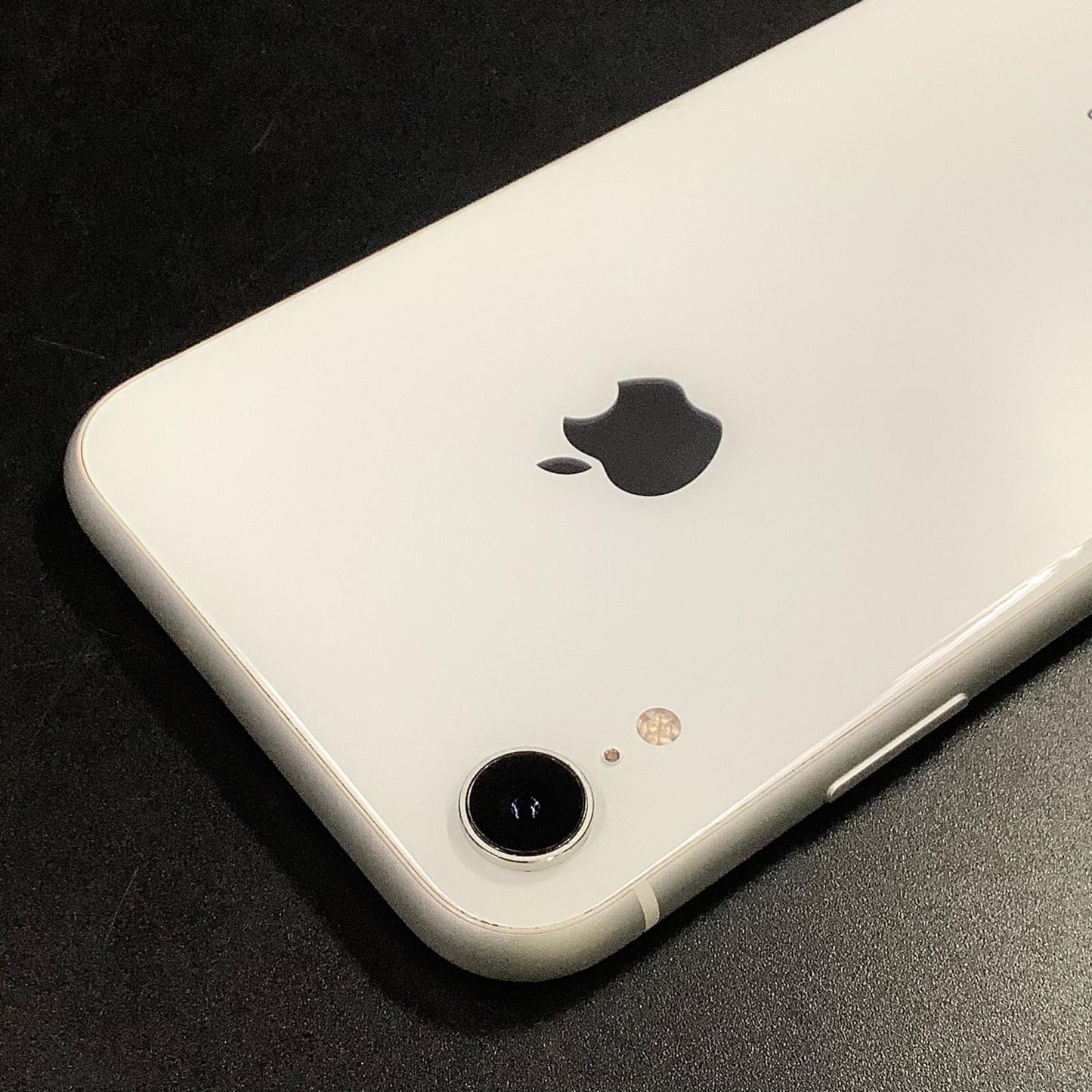 【最速発送】Apple iPhone iPhone XR 128GB ホワイト au 白ロム【難有】 79%