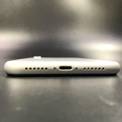 【最速発送】Apple iPhone iPhone XR 128GB ホワイト au 白ロム【難有】 79%