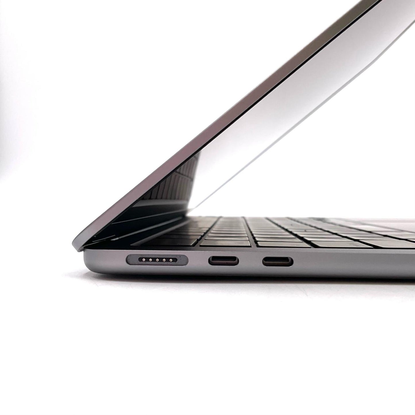 【全額返金保証】【最速発送】Apple MacBook Air 13インチ 2024 Apple M3 8GB 512GB スペースグレイ 100% 美品 動作確認済