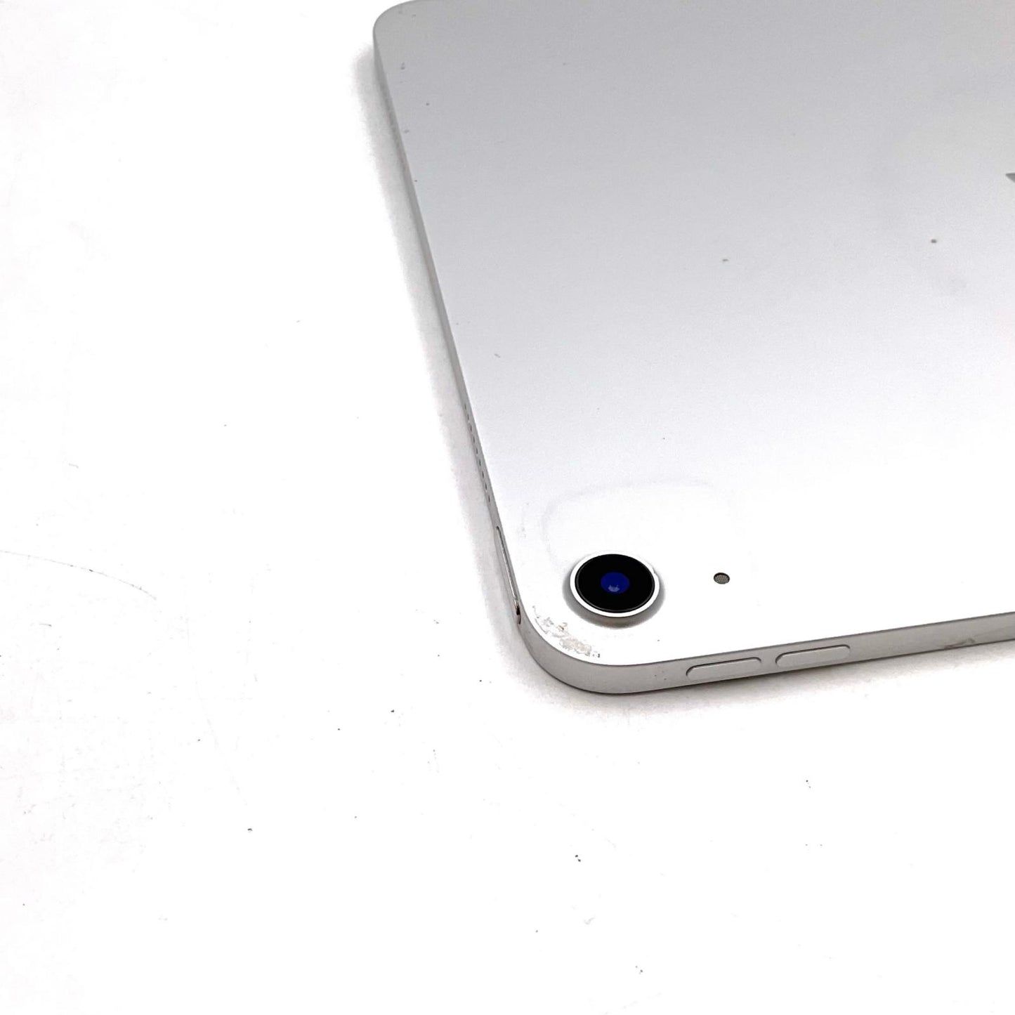 【最速発送】Apple iPad Air 10.9インチ 第4世代 64GB シルバー Wi-Fi【難有】