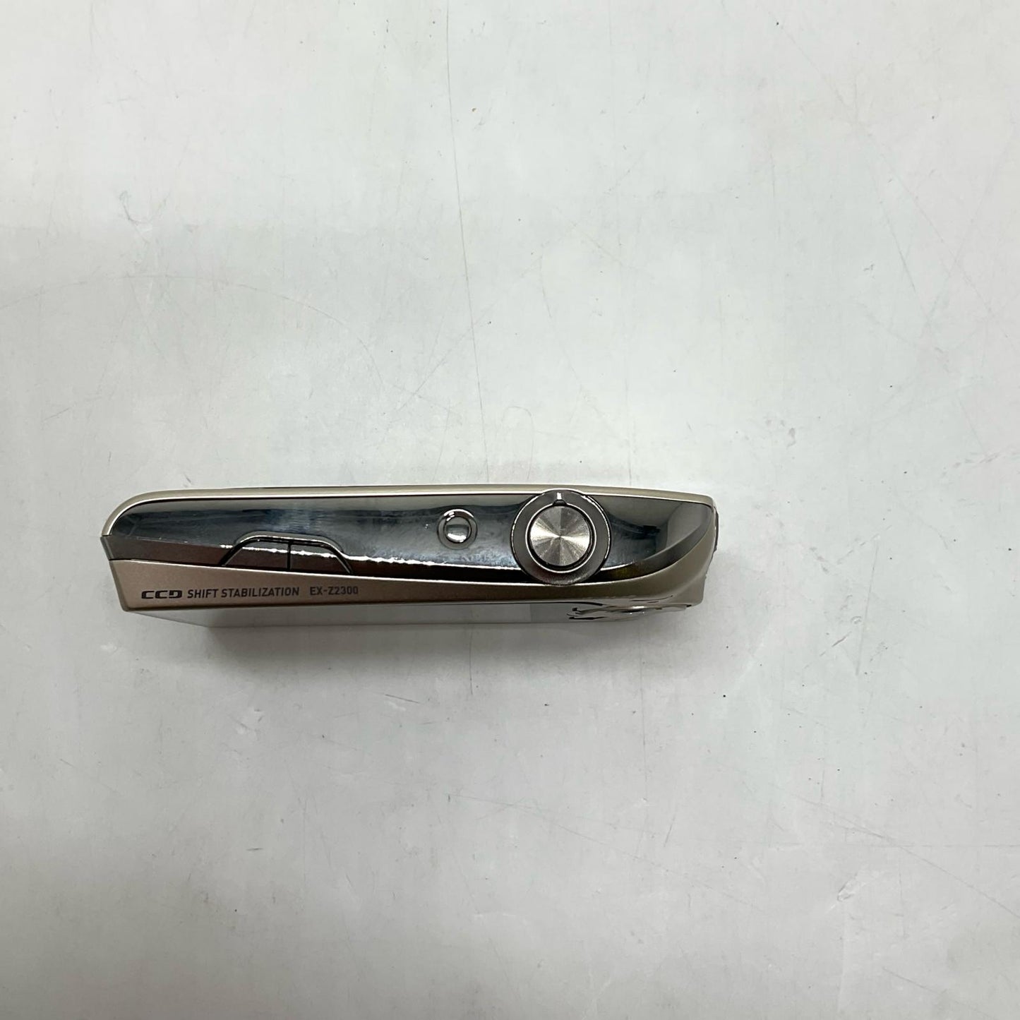 【最速発送】 コンパクトデジタルカメラ CASIO EX-Z2300 ゴールド【難有】