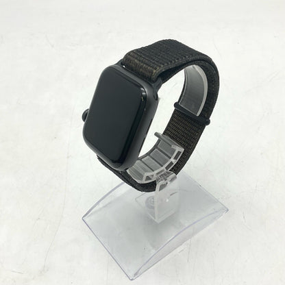 【全額返金保証】【最速発送】Apple Watch SE Nike 第1世代 アルミニウム 40mm GPS+Cellular 白ロム 76% 動作確認済