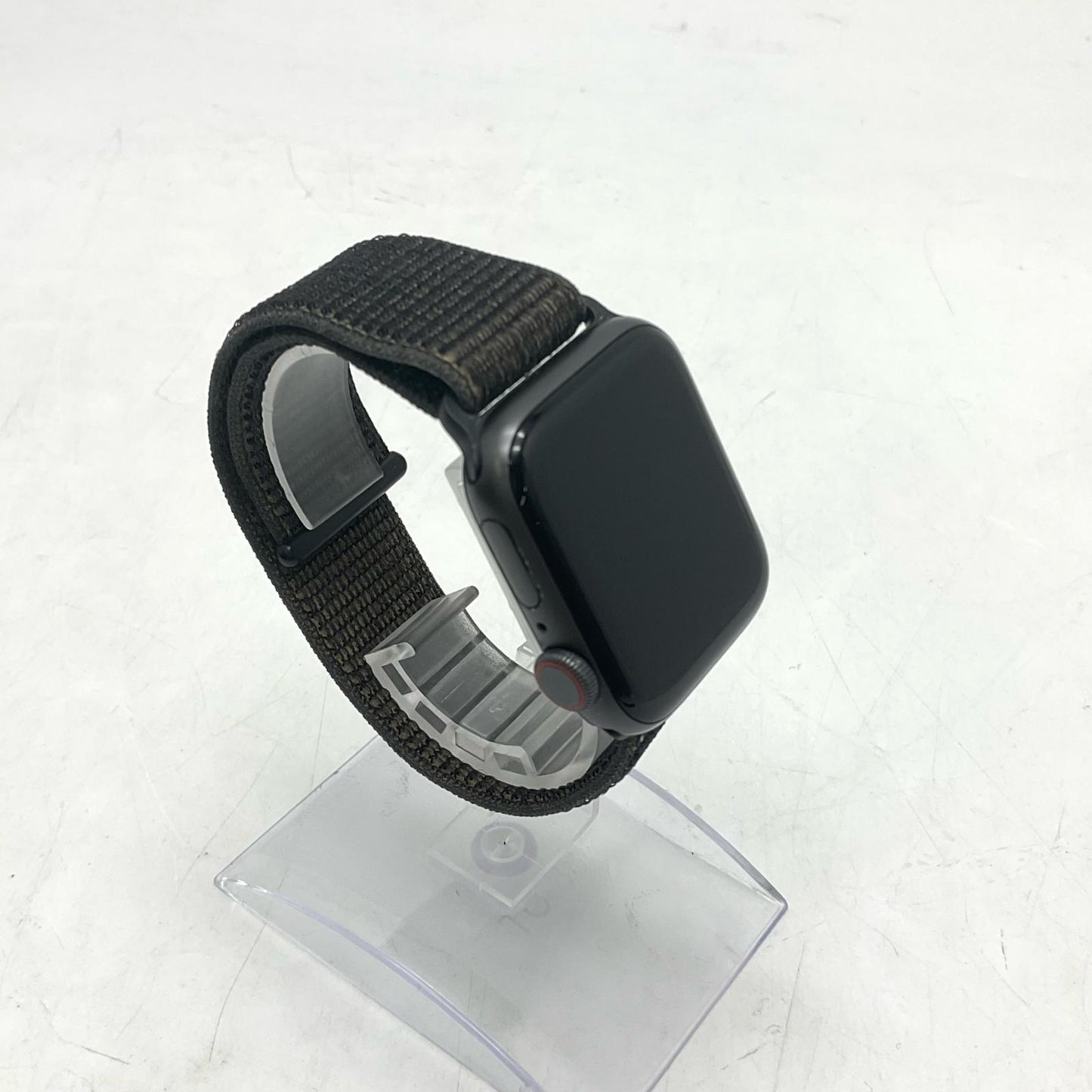 【全額返金保証】【最速発送】Apple Watch SE Nike 第1世代 アルミニウム 40mm GPS+Cellular 白ロム 76% 動作確認済