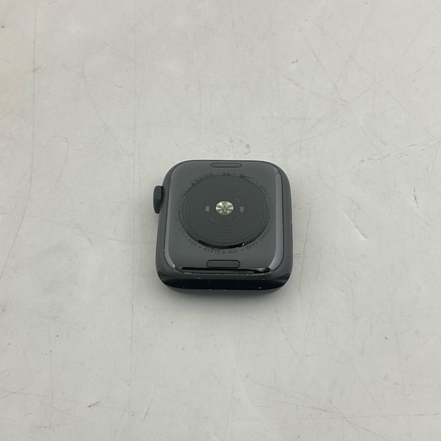【全額返金保証】【最速発送】Apple Watch SE Nike 第1世代 アルミニウム 40mm GPS+Cellular 白ロム 76% 動作確認済