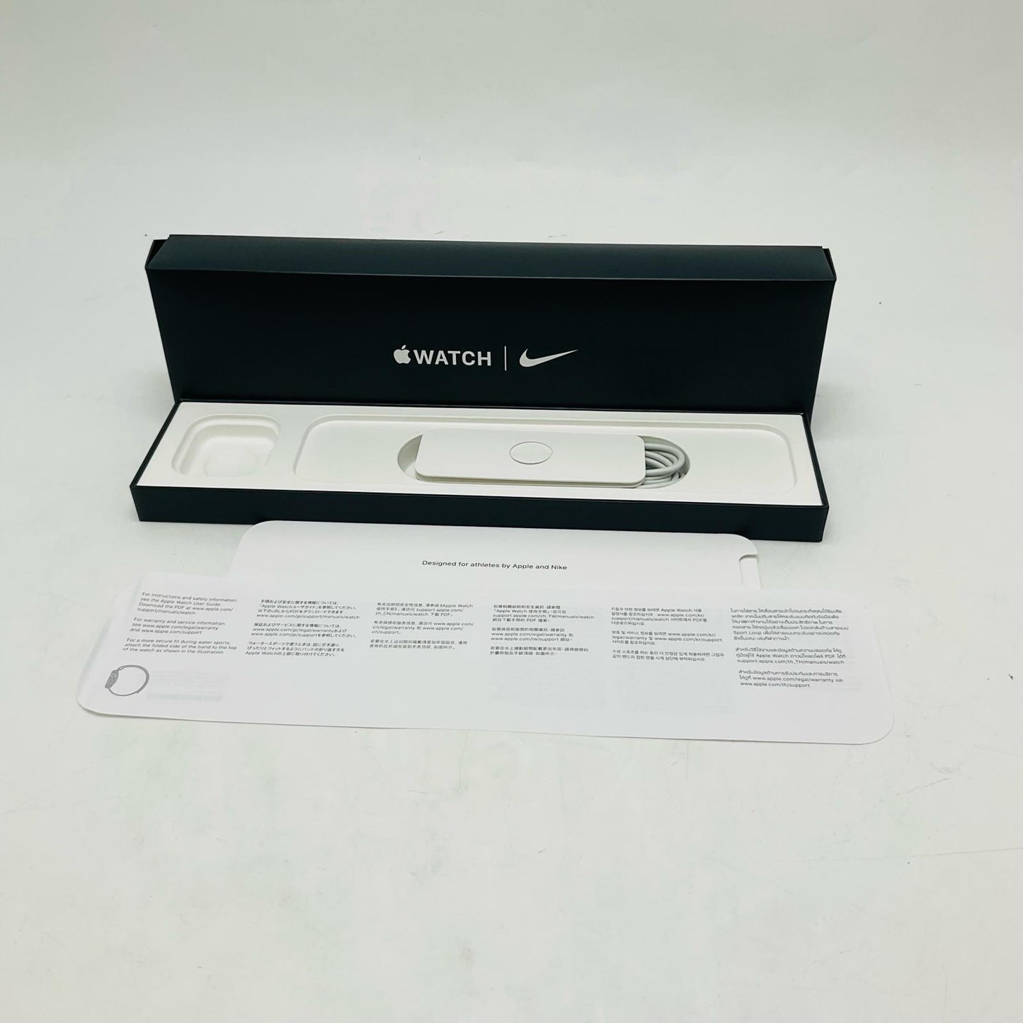 【全額返金保証】【最速発送】Apple Watch SE Nike 第1世代 アルミニウム 40mm GPS+Cellular 白ロム 76% 動作確認済