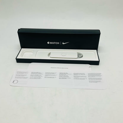 【全額返金保証】【最速発送】Apple Watch SE Nike 第1世代 アルミニウム 40mm GPS+Cellular 白ロム 76% 動作確認済