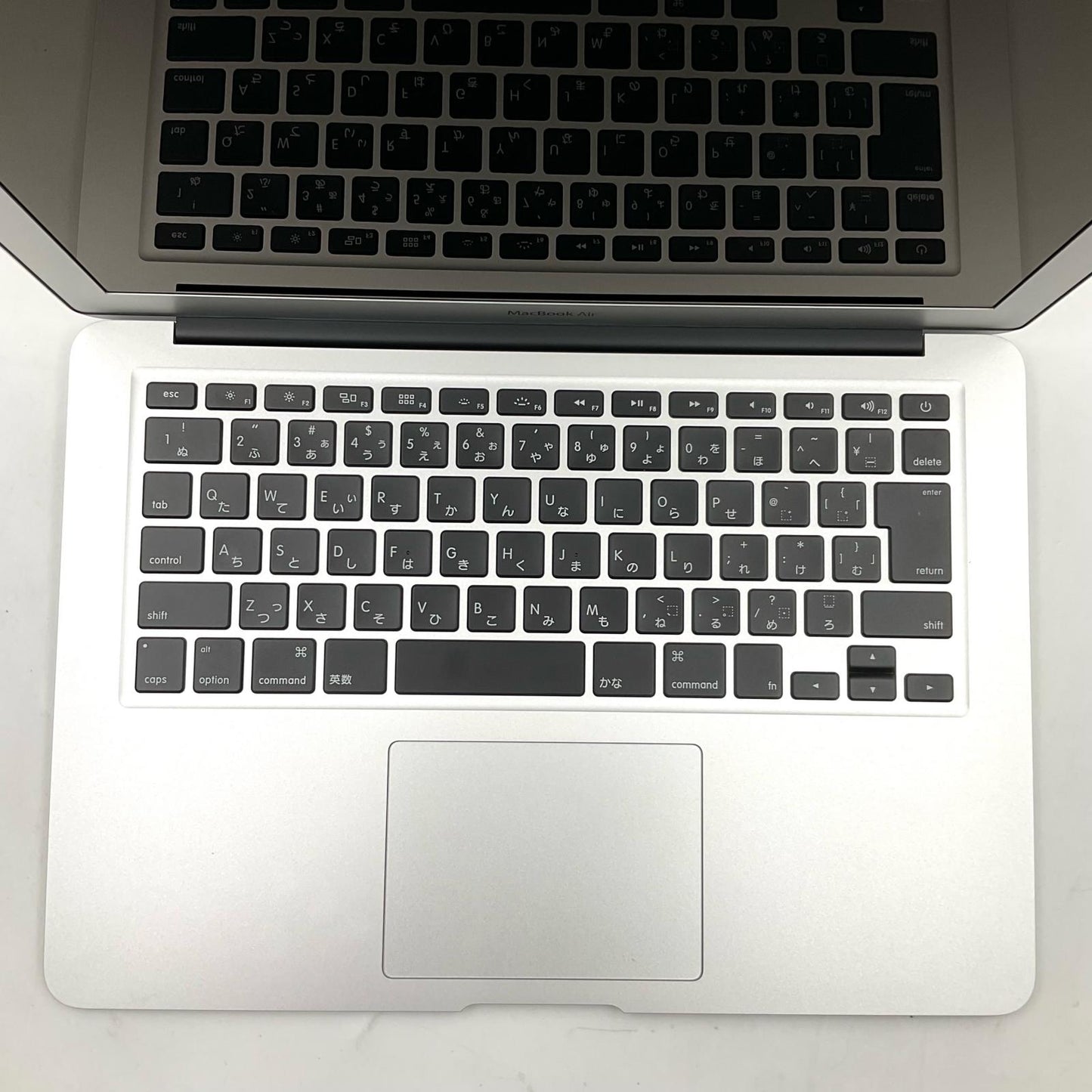【全額返金保証】【最速発送】Apple MacBook Air 13インチ 2015 1.6 GHz intel core i5 8GB 256GB シルバー 81.6% 動作確認済