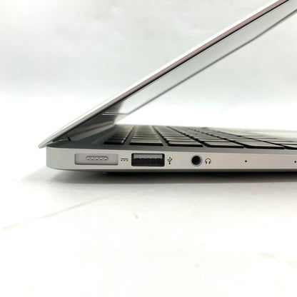 【全額返金保証】【最速発送】Apple MacBook Air 13インチ 2015 1.6 GHz intel core i5 8GB 256GB シルバー 81.6% 動作確認済