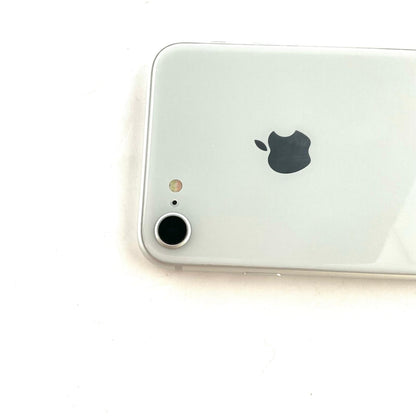 【全額返金保証】【最速発送】Apple iPhone iPhone 8 256GB シルバー au 白ロム 動作確認済 72%