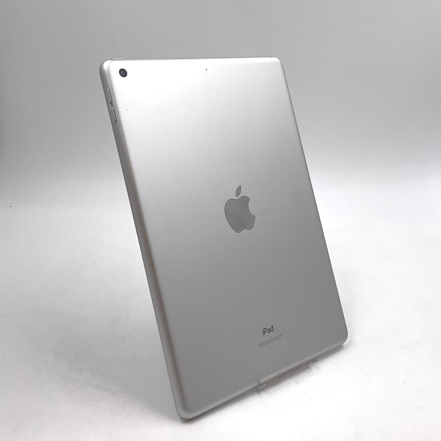 【全額返金保証】【最速発送】Apple iPad iPad 10.2インチ 第9世代 64GB シルバー Wi-Fi 美品 動作確認済