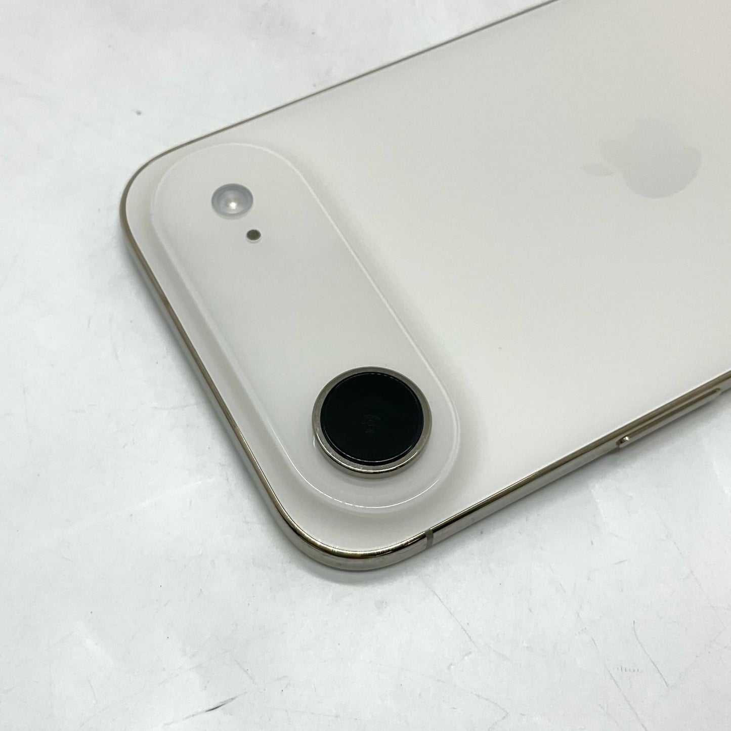 【全額返金保証】【最速発送】Apple iPhone iPhone Air 256GB ライトゴールド docomo SIMフリー 白ロム 美品 動作確認済 100%