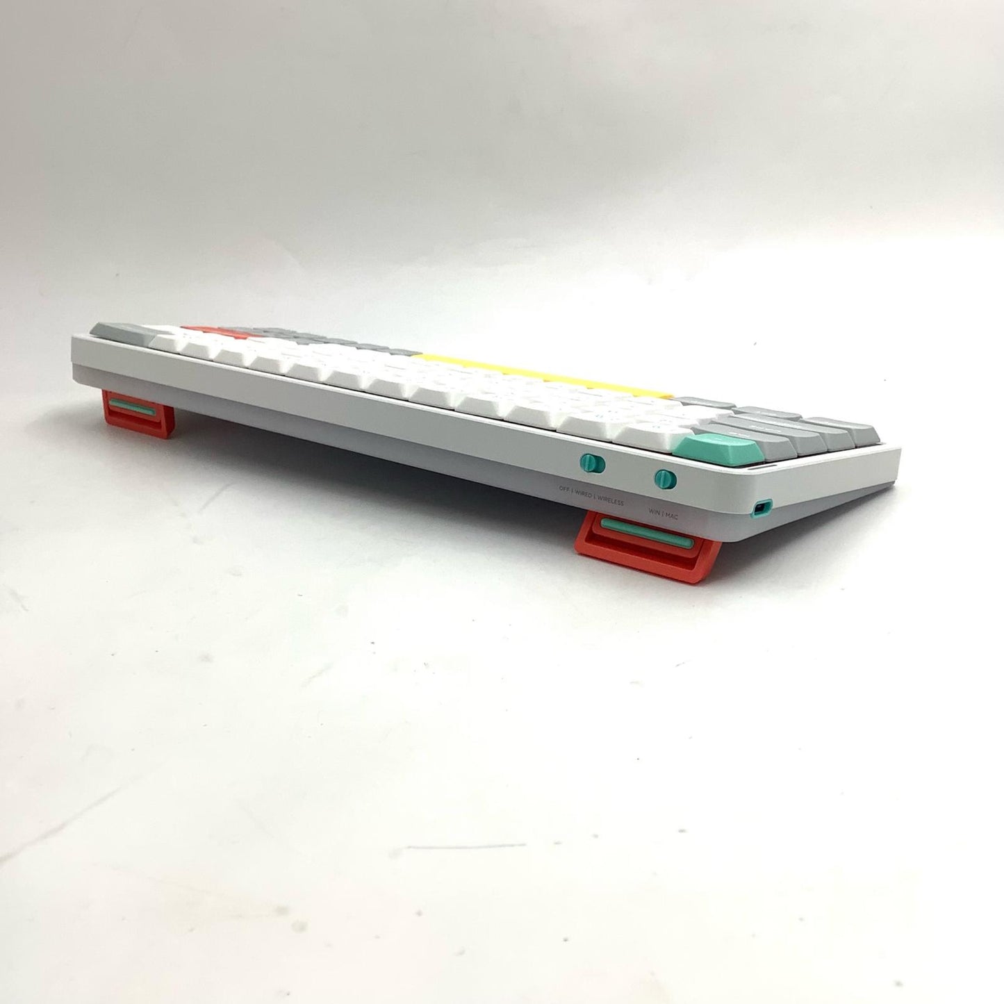 【全額返金保証】【最速発送】NuPhy Air60 V2 NuPhyワイヤレスキーボード Air60 V2 美品 動作確認済