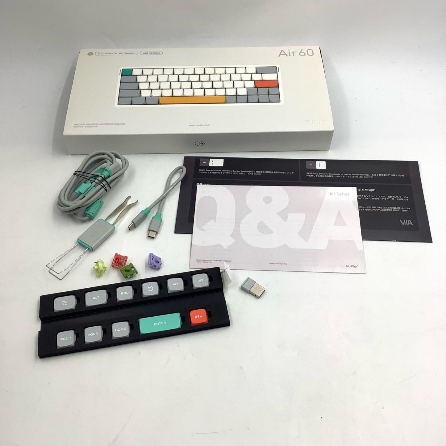 【全額返金保証】【最速発送】NuPhy Air60 V2 NuPhyワイヤレスキーボード Air60 V2 美品 動作確認済