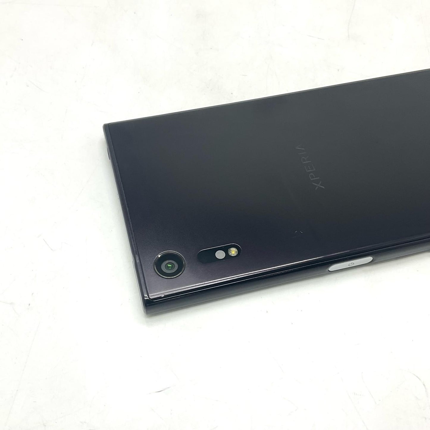 【全額返金保証】【最速発送】Sony Xperia XZ 32GB ミネラルブラック docomo SOV34 白ロム 美品 動作確認済