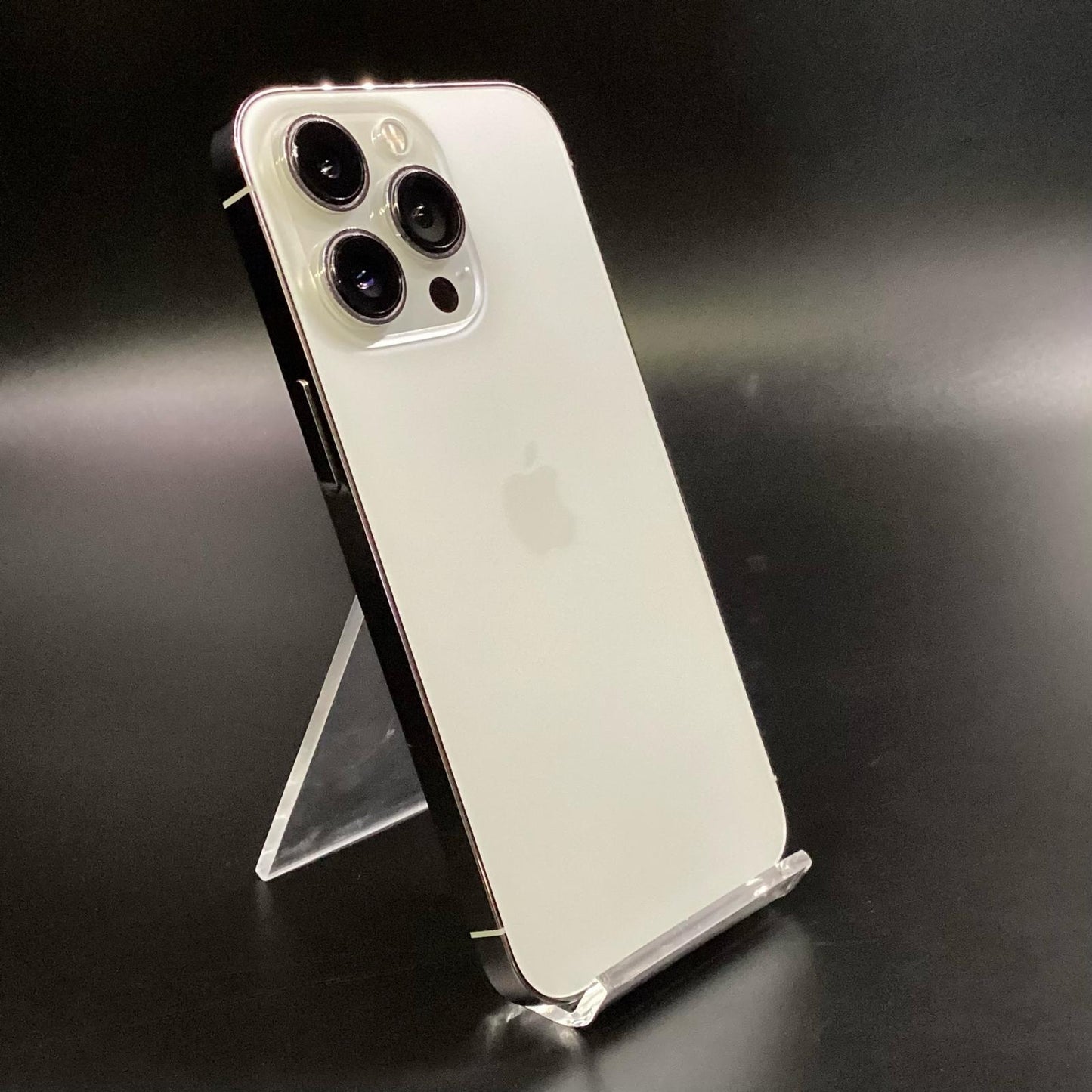 【全額返金保証】【最速発送】Apple iPhone iPhone 13 Pro 128GB シルバー docomo SIMフリー 白ロム 動作確認済 77%