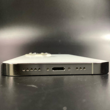 【全額返金保証】【最速発送】Apple iPhone iPhone 13 Pro 128GB シルバー docomo SIMフリー 白ロム 動作確認済 77%