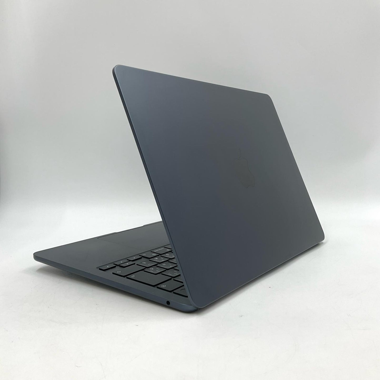 【最速発送】Apple MacBook Air 13.6インチ 2022 Apple M2 8GB 256GB ミッドナイト 84.3%【難有】
