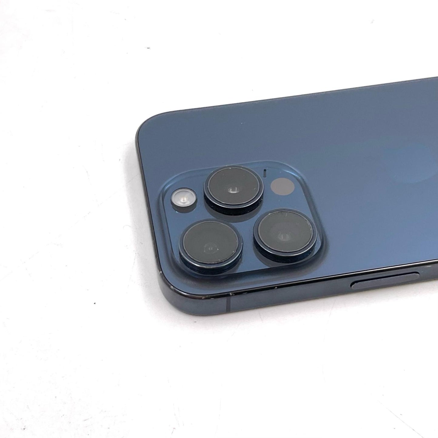 【最速発送】Apple iPhone iPhone 15 Pro 128GB ブルーチタニウム docomo 白ロム【難有】 84%