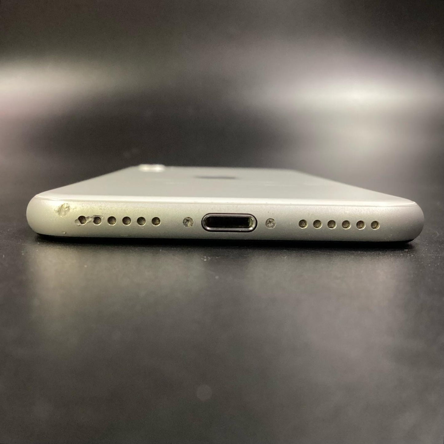【全額返金保証】【最速発送】Apple iPhone iPhone SE（第2世代） 64GB ホワイト SIMフリー 白ロム 動作確認済 77%