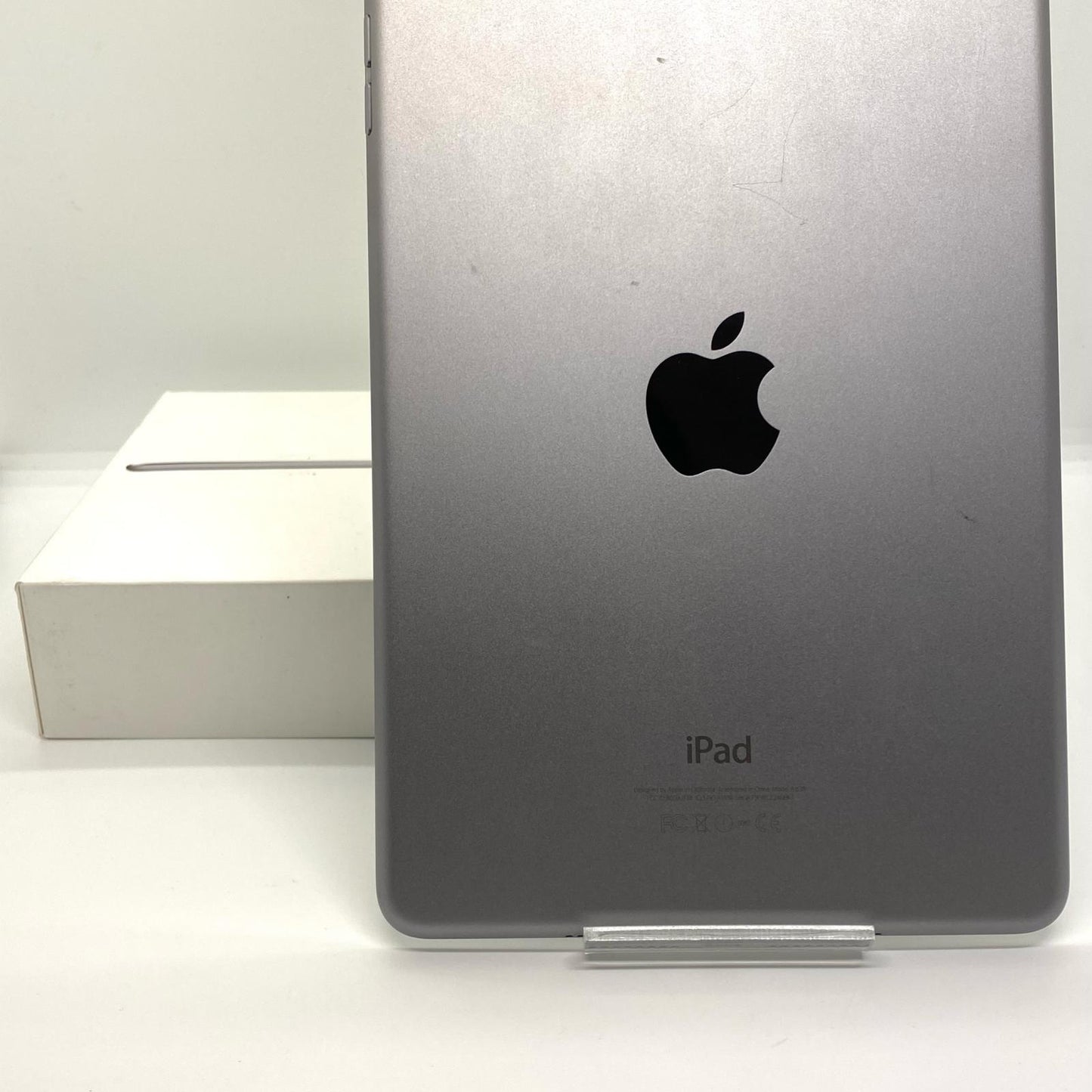 【全額返金保証】【最速発送】Apple iPad mini 7.9インチ 第4世代 128GB スペースグレイ Wi-Fi 動作確認済