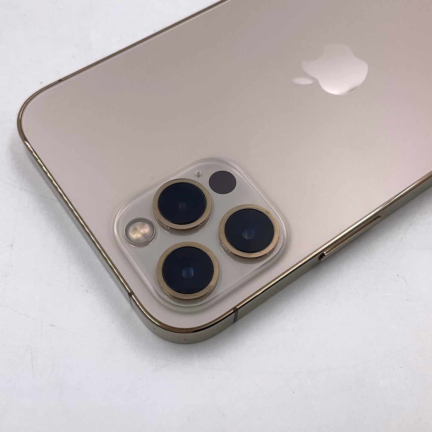 【全額返金保証】【最速発送】Apple iPhone iPhone 12 Pro 128GB ゴールド au SIMフリー 白ロム 動作確認済 75%