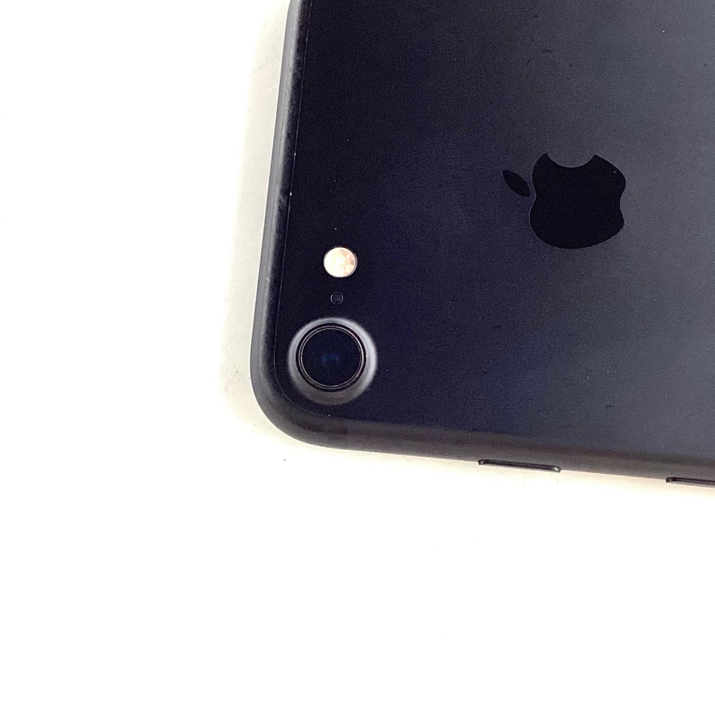 【全額返金保証】【最速発送】Apple iPhone iPhone 7 32GB ブラック docomo 白ロム 動作確認済 88%