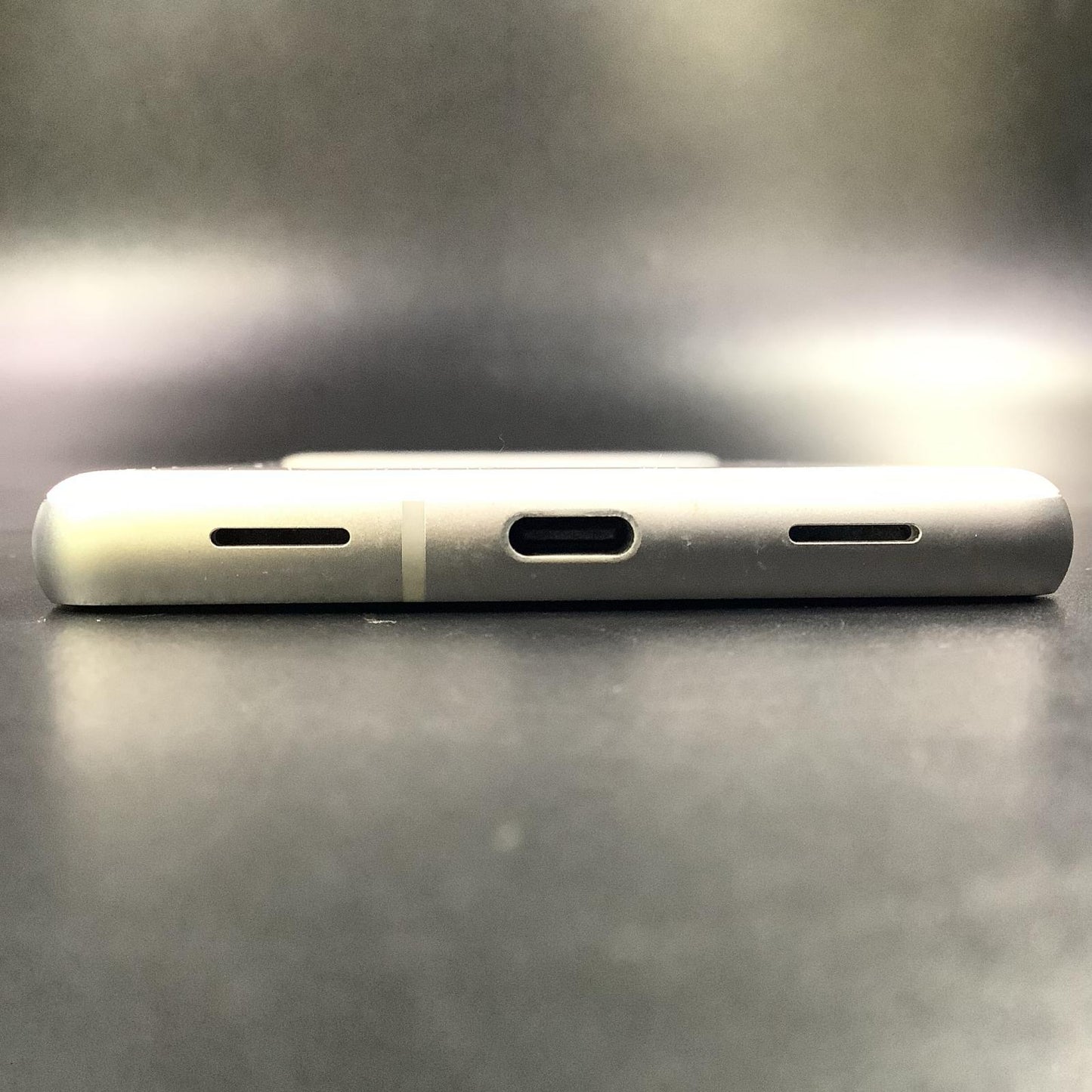 【全額返金保証】【最速発送】Google Pixel 7a 128GB Snow docomo G82U8 白ロム 動作確認済