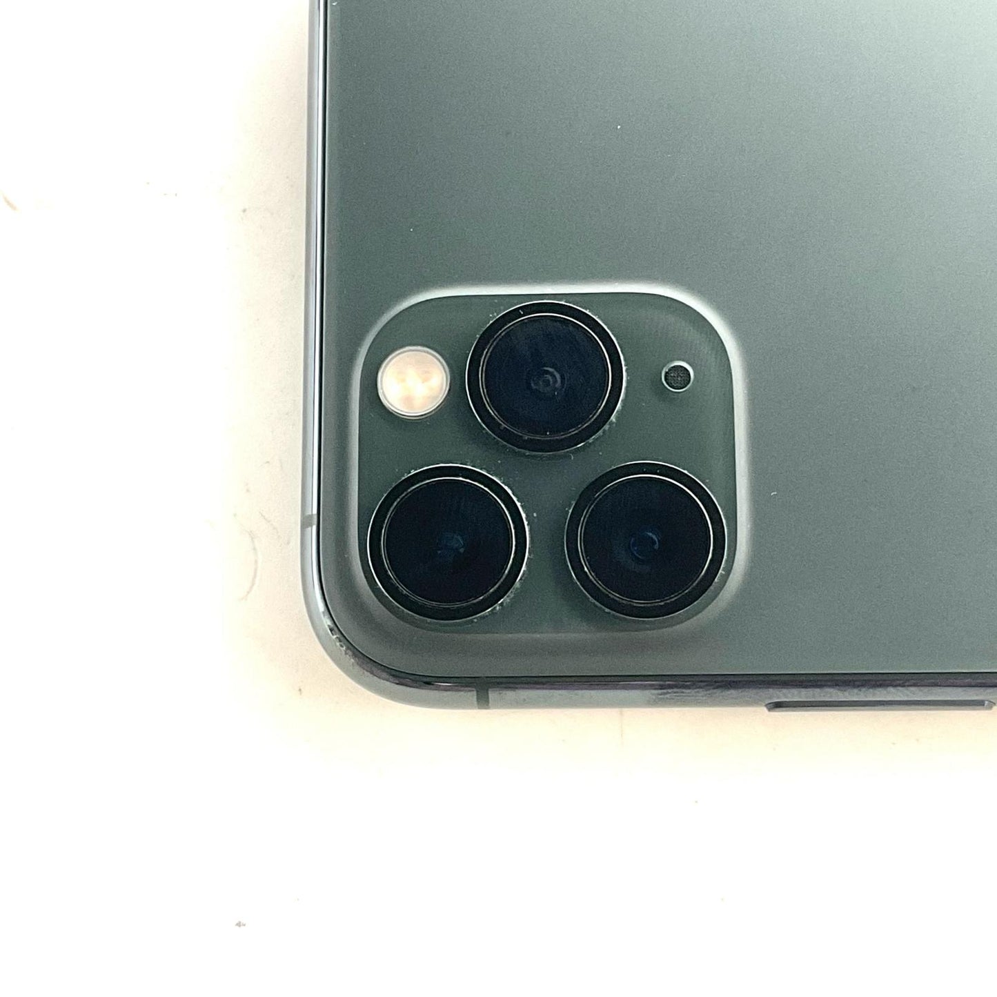 【全額返金保証】【最速発送】Apple iPhone iPhone 11 Pro 256GB ミッドナイトグリーン au 白ロム 美品 動作確認済 85%