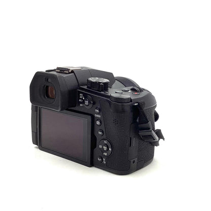 【全額返金保証】【最速発送】Panasonic コンパクトデジタルカメラ LUMIX DMC-FZ1000M2 美品 動作確認済