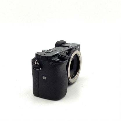 【全額返金保証】【最速発送】Sony デジタル一眼 α6100 ボディ ILCE-6100 ブラック 美品 動作確認済