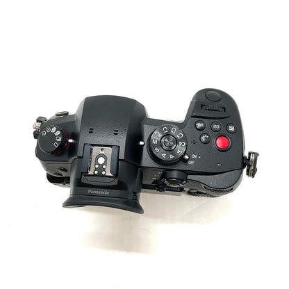 【全額返金保証】【最速発送】Panasonic コンパクトデジタルカメラ LUMIX DC-GH5 II ボディ 美品 動作確認済
