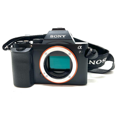 【全額返金保証】【最速発送】Sony デジタル一眼 α7 ボディ ILCE-7 美品 動作確認済