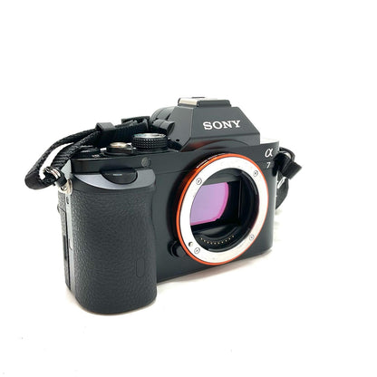 【全額返金保証】【最速発送】Sony デジタル一眼 α7 ボディ ILCE-7 美品 動作確認済
