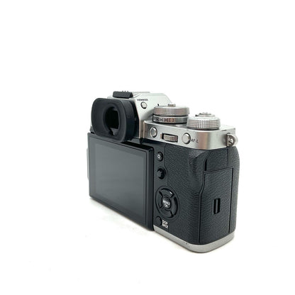 【全額返金保証】【最速発送】FUJIFILM デジタル一眼 X-T3 ボディ シルバー 美品 動作確認済